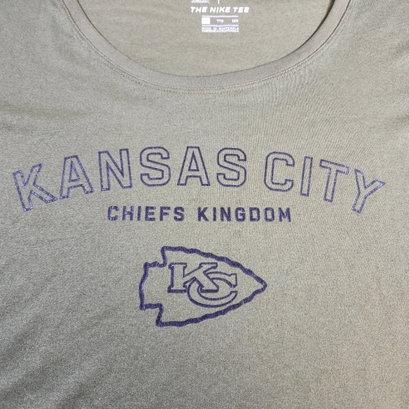 Kansas City Chiefs The Nike Tee Salute To Service T shirt Women XXL Olive Green - Picture 3 of 10